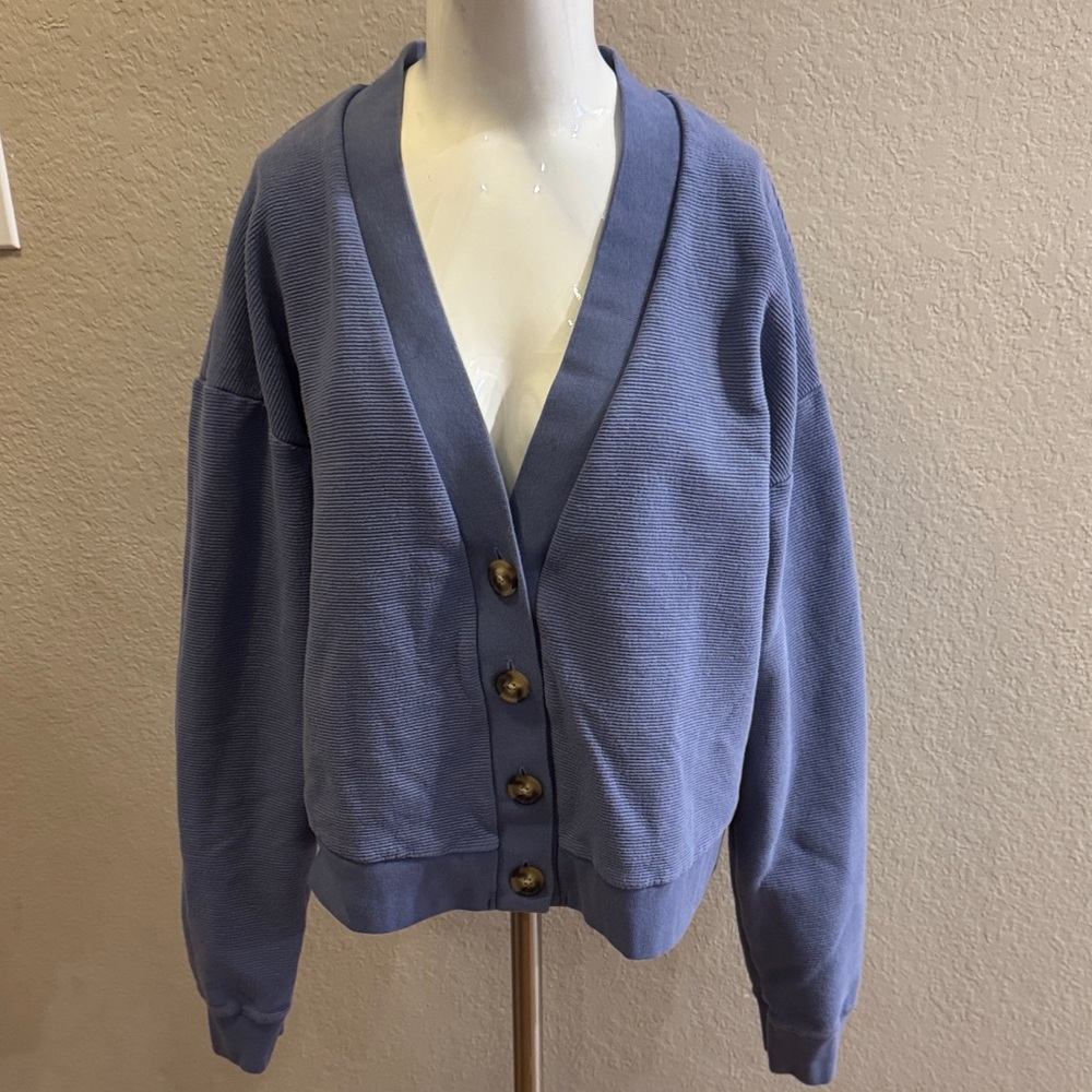 GAP Women's Blue Cardigan‎ with Button Detail
